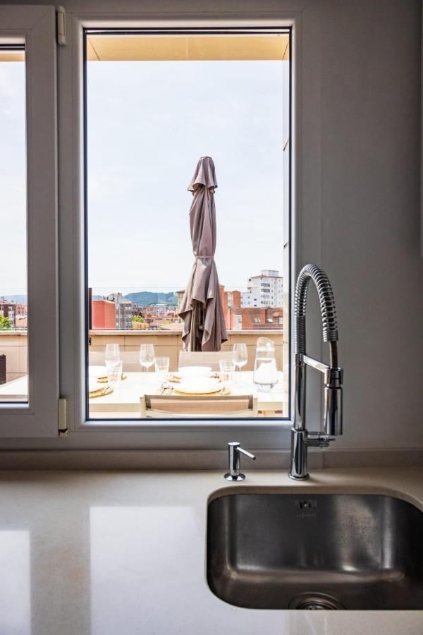 Apartament Lujoso Atico Entre 2 Playas Con Garaje, Terraza, Vistas Y Wifi Gijón Zewnętrze zdjęcie