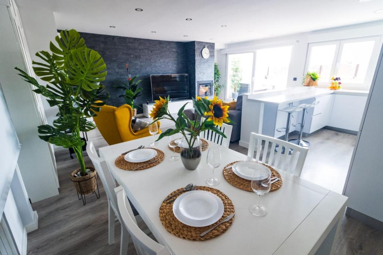 Apartament Lujoso Atico Entre 2 Playas Con Garaje, Terraza, Vistas Y Wifi Gijón Zewnętrze zdjęcie
