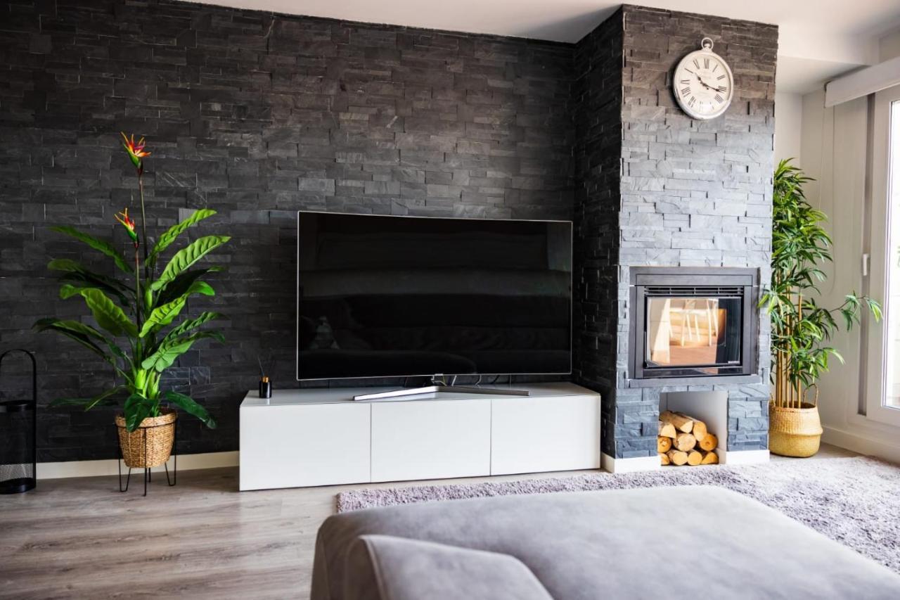 Apartament Lujoso Atico Entre 2 Playas Con Garaje, Terraza, Vistas Y Wifi Gijón Zewnętrze zdjęcie