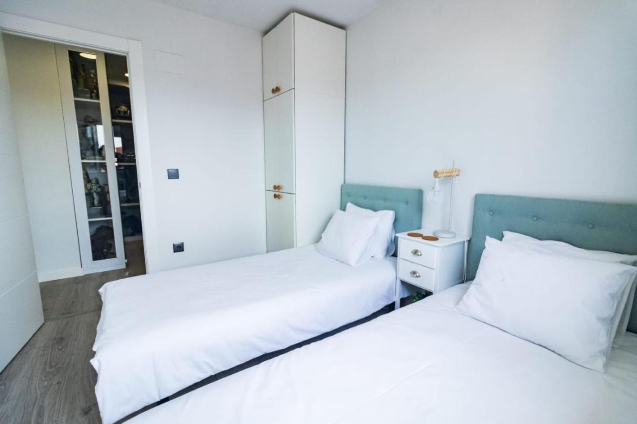 Apartament Lujoso Atico Entre 2 Playas Con Garaje, Terraza, Vistas Y Wifi Gijón Zewnętrze zdjęcie